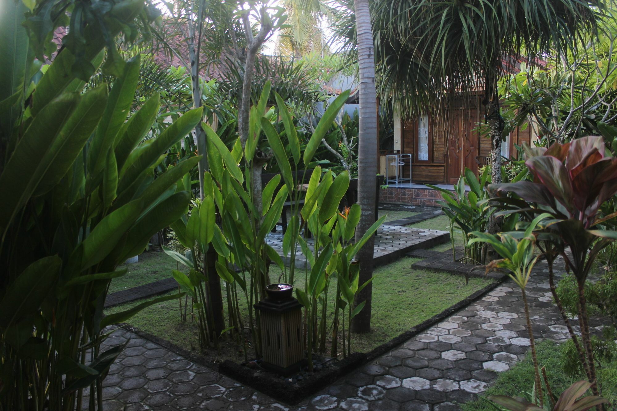 Surya Home Stay Lembongan Exterior foto