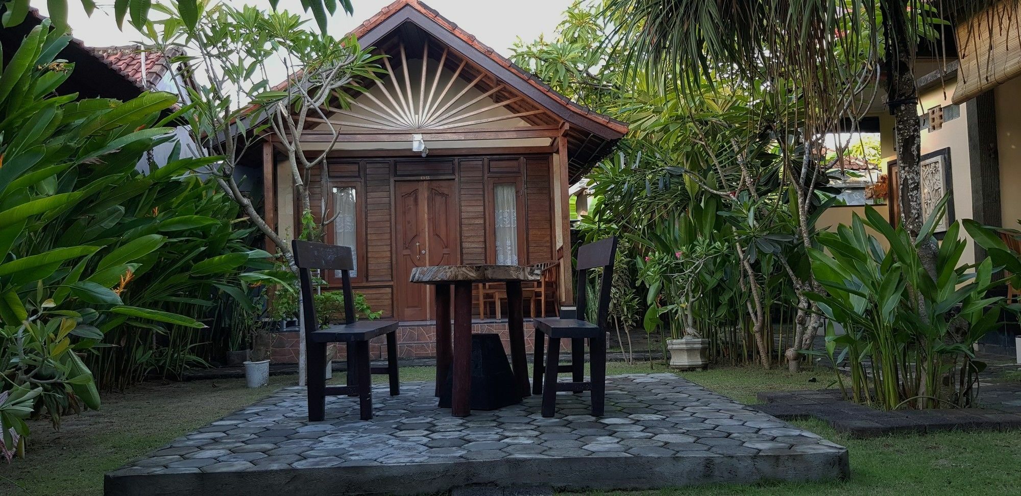 Surya Home Stay Lembongan Exterior foto